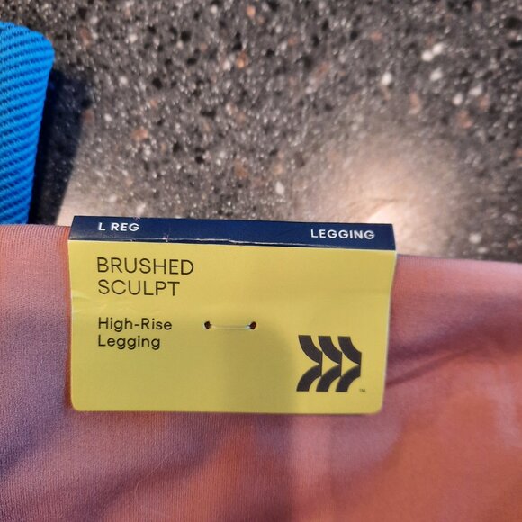 2 Pairs of NEW all in motion High Rise Leggings, Size L - Picture 6 of 7